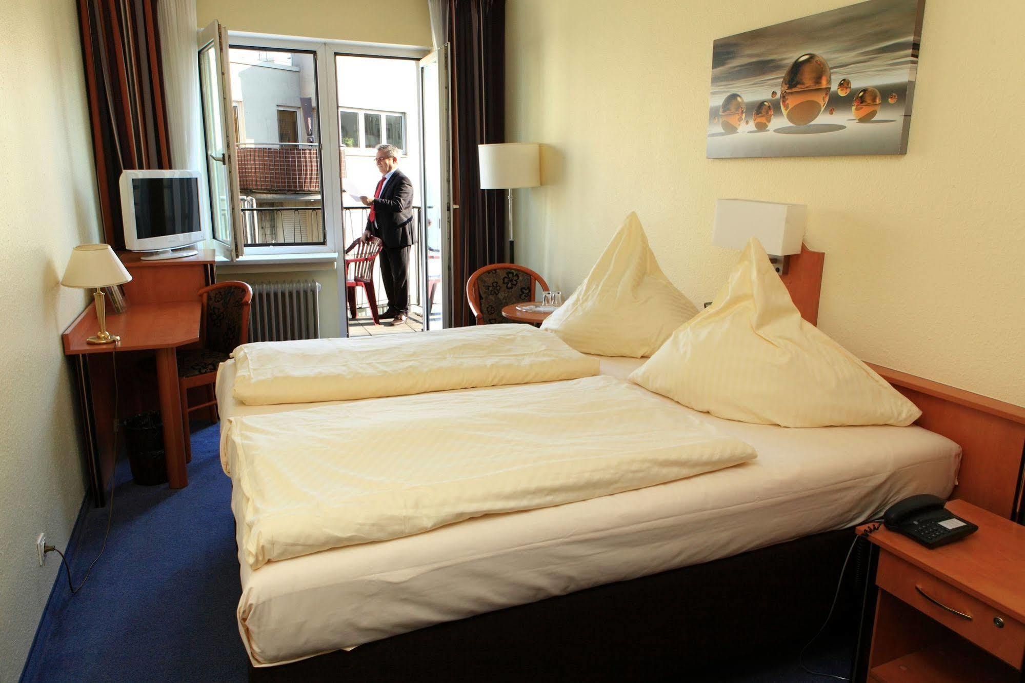 Hotel Boulevard Кьолн Екстериор снимка
