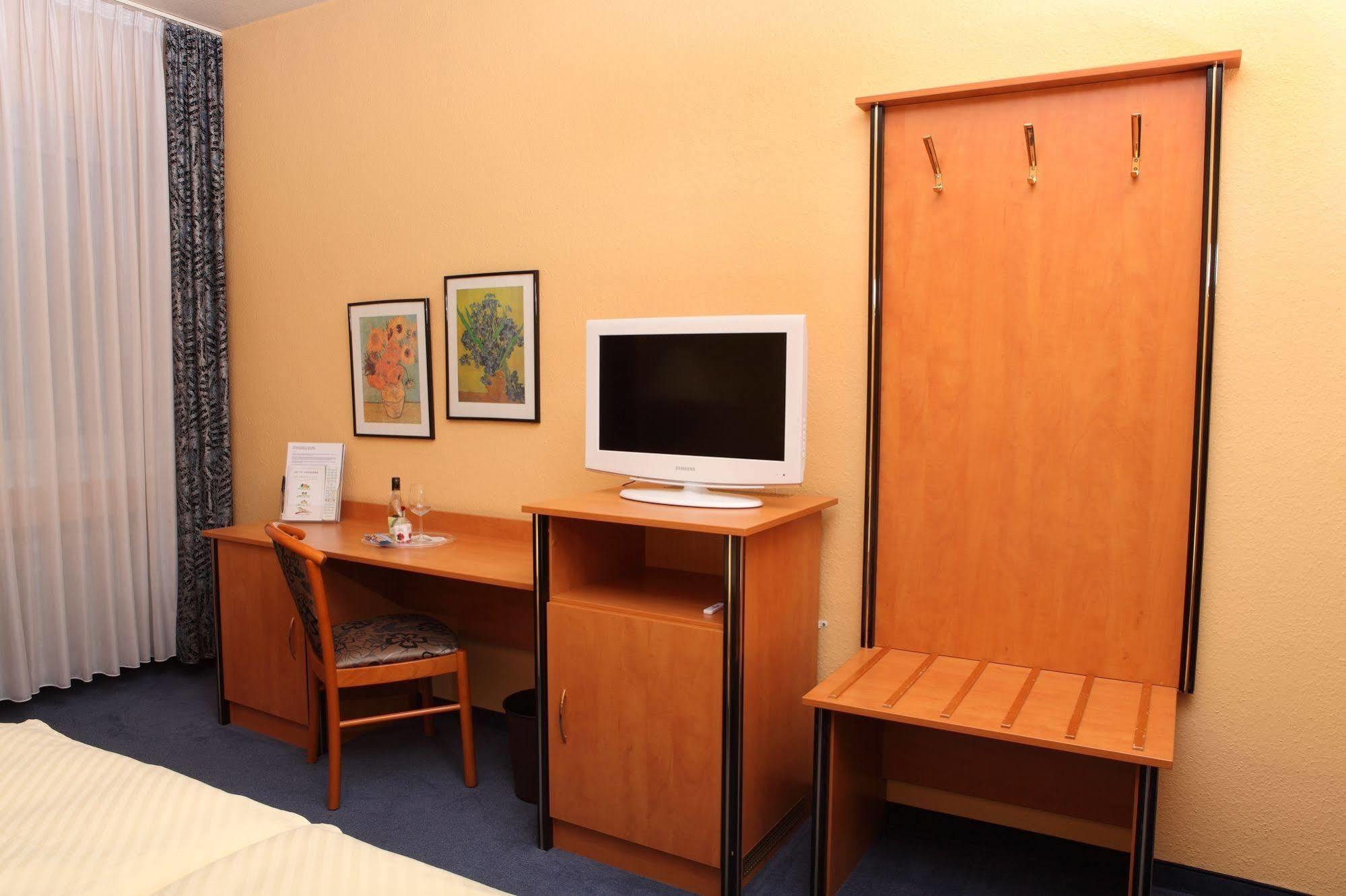 Hotel Boulevard Кьолн Екстериор снимка